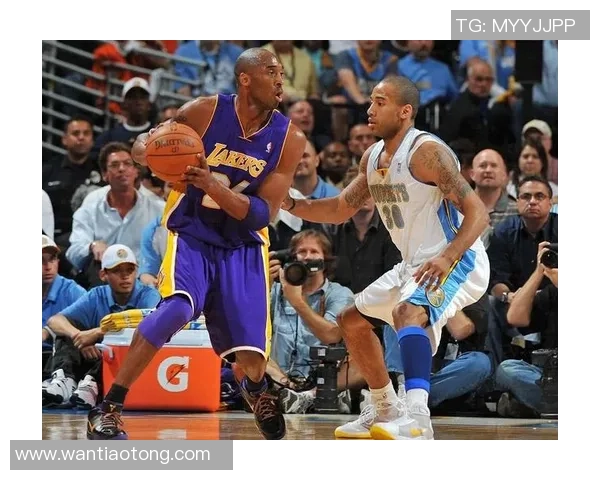 科比在2009年对阵尼克斯的比赛中狂砍61分创造辉煌时刻 科比在2009年对阵尼克斯的比赛中狂砍61分创造辉煌时刻